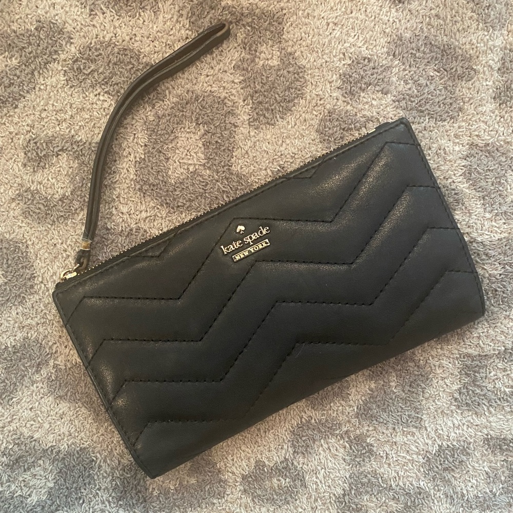 Black Kate Spade Wristlet / Wallet